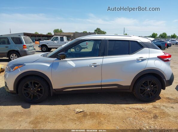 3N1CP5CU9KL494663 2019 NISSAN KICKS Silver Widok wnętrza 360 stopni
