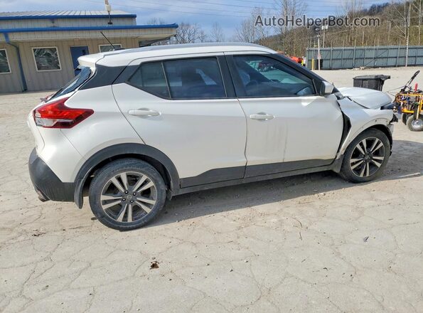 3N1CP5CU9KL546633 2019 NISSAN KICKS Белый Задняя правая четверть