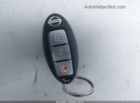 3N1CP5CUXJL535235 2018 NISSAN KICKS Silver Dashboard view