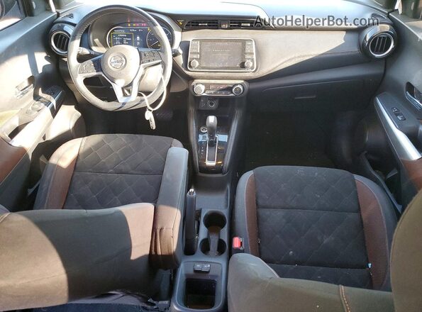 3N1CP5CUXKL561111 2019 NISSAN KICKS Темно-бордовый Вид панели приборов