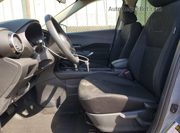 3N1CP5CV0PL545516 2023 NISSAN KICKS Gray Vista interior delantera