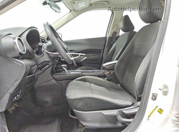 3N1CP5CV4ML479063 2021 NISSAN KICKS Белый Вид салона спереди