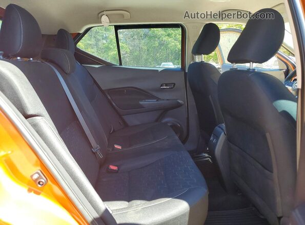 3N1CP5CV9RL516888 2024 NISSAN KICKS Orange Widok tylnych siedzeń