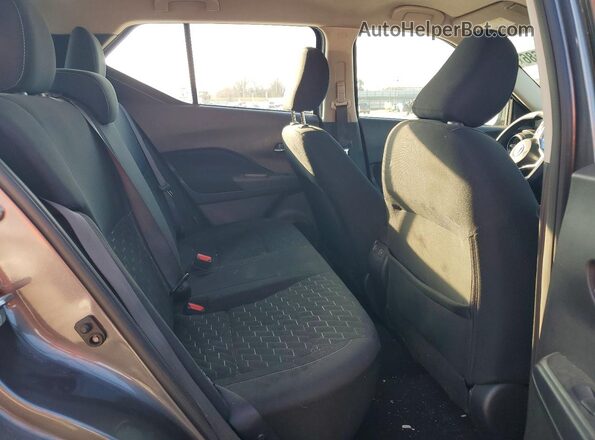 3N1CP5CVXRL571575 2024 NISSAN KICKS Gray Vista interior trasera
