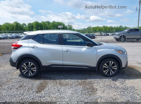 3N1CP5DV0LL533729 2020 NISSAN KICKS Silver Widok wnętrza z tyłu