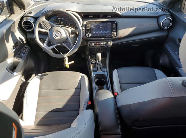3N1CP5DV0RL568716 2024 NISSAN KICKS Серый Вид панели приборов