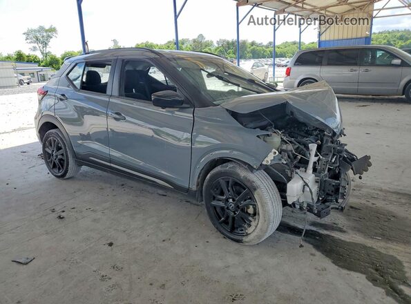 3N1CP5DV2RL538469 2024 NISSAN KICKS Серый Передняя правая четверть
