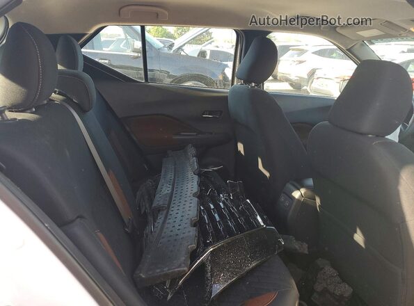 3N1CP5DV4RL486116 2024 NISSAN KICKS White Vista interior trasera