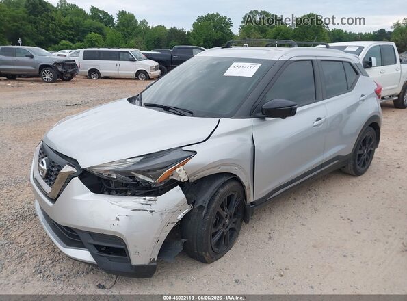 3N1CP5DV5LL548503 2020 NISSAN KICKS Silver წინა მარცხენა ხედი სამი მეოთხედიდან