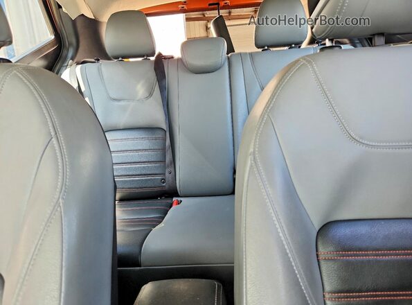 3N1CP5DV9PL497531 2023 NISSAN KICKS Оранжевый Вид задних сидений