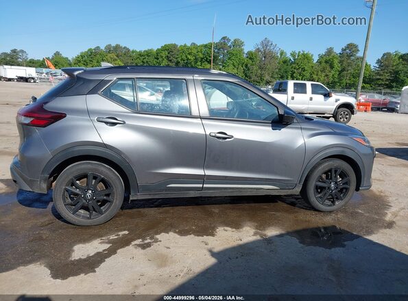 3N1CP5DVXRL533049 2024 NISSAN KICKS Gray Widok wnętrza z tyłu