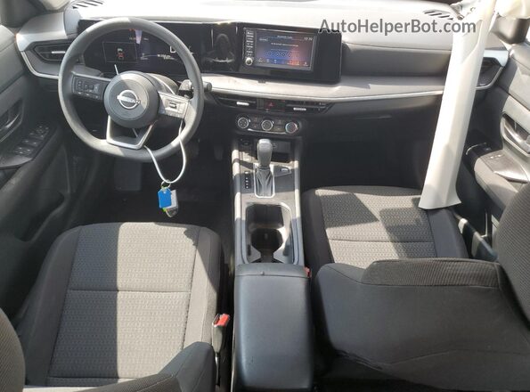 3N8AP6BAXSL307193 2025 NISSAN KICKS White Vista del salpicadero