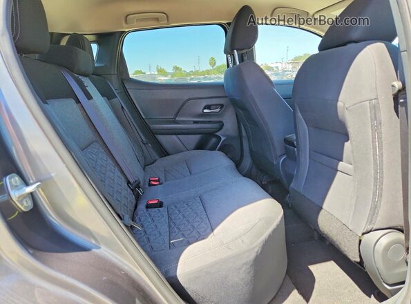 3N8AP6CA0SL438955 2025 NISSAN KICKS Gray Vista interior trasera