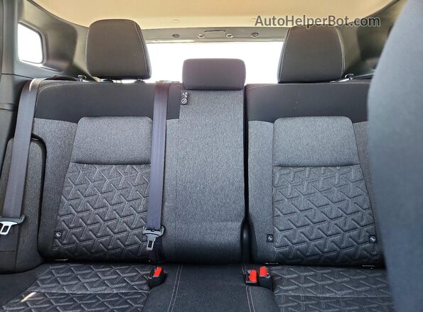 3N8AP6CA0SL438955 2025 NISSAN KICKS Gray Vista de los asientos traseros