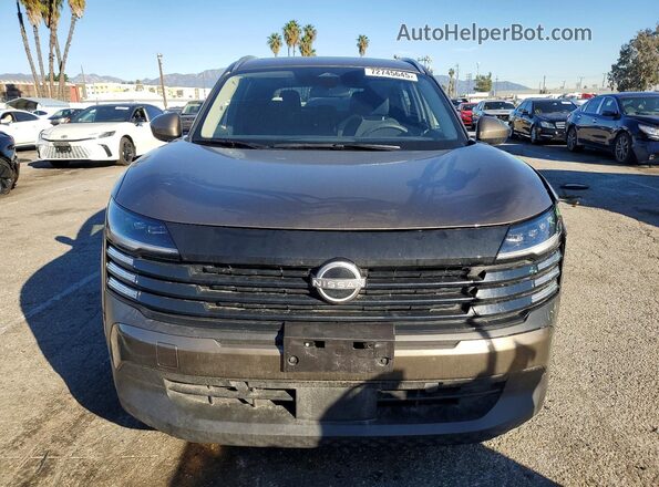 3N8AP6CA1SL427687 2025 NISSAN KICKS Коричневый Вид спереди