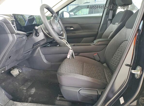 3N8AP6CA3SL306806 2025 NISSAN KICKS Black Вид салону спереду