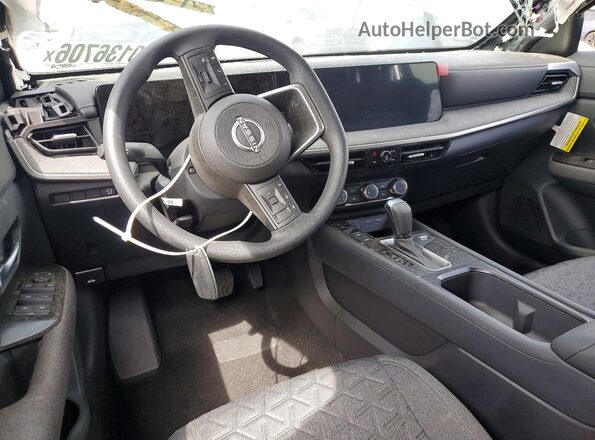 3N8AP6CA4SL429367 2025 NISSAN KICKS Gray Առջևի վահանակի տեսք