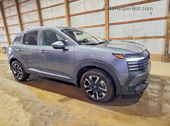3N8AP6CB5SL425465 2025 NISSAN KICKS Gray Przód prawy