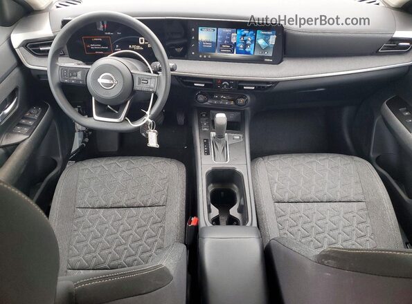3N8AP6CB5TL388340 2026 NISSAN KICKS Белый Вид панели приборов