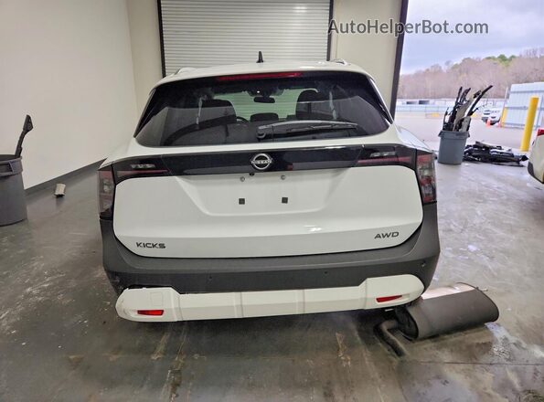 3N8AP6CBXTL389516 2026 NISSAN KICKS Белый Вид сзади