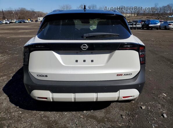 3N8AP6DB9SL318756 2025 NISSAN KICKS Белый Вид сзади