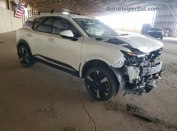 3N8AP6DD1SL384414 2025 NISSAN KICKS Белый Передняя правая четверть