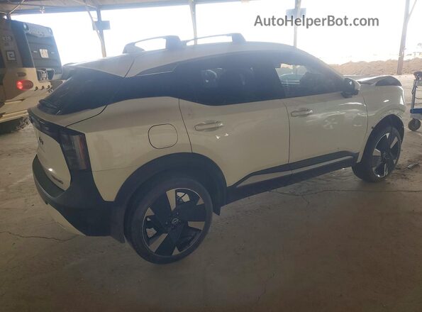 3N8AP6DD1SL384414 2025 NISSAN KICKS Белый Задняя правая четверть