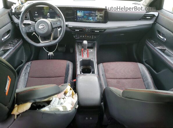 3N8AP6DD8SL404559 2025 NISSAN KICKS Yellow Вид панелі приладів