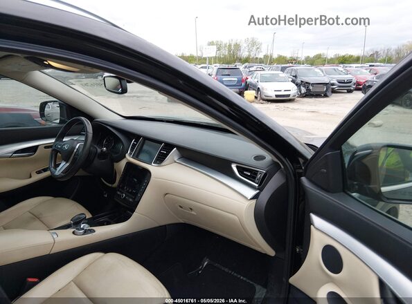 3PCAJ5M32KF131616 2019 INFINITI QX50 Черный Вид салона спереди