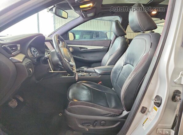 3PCAJ5M34KF105938 2019 INFINITI QX50 Silver Widok wnętrza z przodu