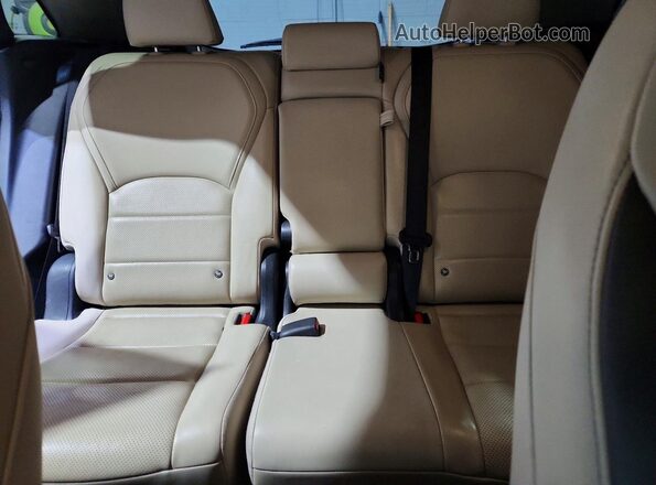 3PCAJ5M35KF147289 2019 INFINITI QX50 White Vista de los asientos traseros
