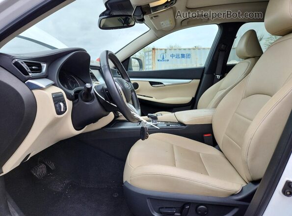 3PCAJ5M38KF137694 2019 INFINITI QX50 Белый Вид салона спереди
