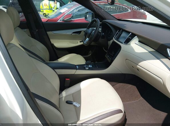 3PCAJ5M38KF138604 2019 INFINITI QX50 Белый Вид салона спереди
