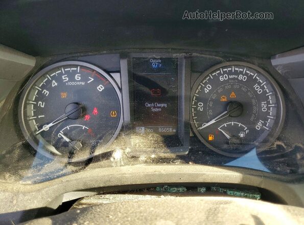 3TMAZ5CN3JM068077 2018 TOYOTA TACOMA Серебряный Вид щитка приборов
