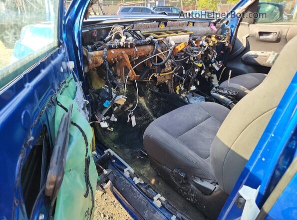 3TMCZ5AN8HM087035 2017 TOYOTA TACOMA Blue Vista del salpicadero