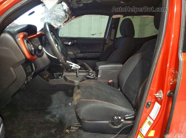 3TMDZ5BN1HM026614 2017 TOYOTA TACOMA Оранжевый Вид салона спереди