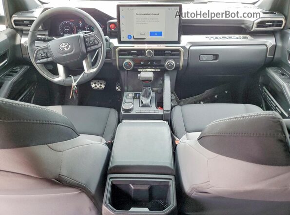 3TMKB5FN3TM054252 2026 TOYOTA TACOMA Серебряный Вид панели приборов