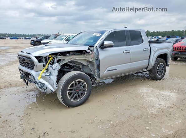3TMKB5FN3TM054252 2026 TOYOTA TACOMA Серебряный Передняя левая четверть