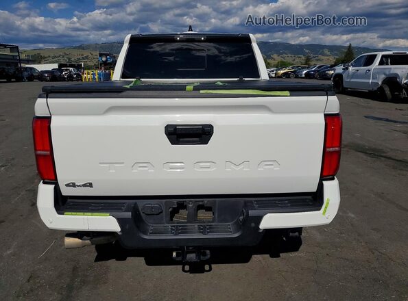 3TMLB5JN5RM034475 2024 TOYOTA TACOMA Белый Вид сзади