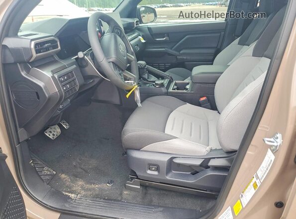 3TMLB5JN7TM248987 2026 TOYOTA TACOMA Tan Вид салону спереду