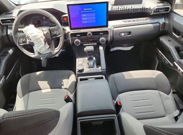 3TMLB5JN8TM224150 2026 TOYOTA TACOMA Blue Widok deski rozdzielczej