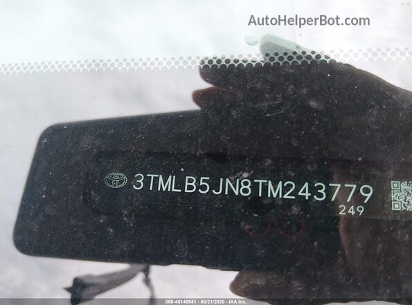 3TMLB5JN8TM243779 2026 TOYOTA TACOMA Silver Շարժիչի բաժամունքի տեսք