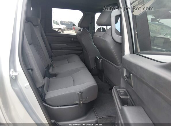 3TMLB5JN8TM243779 2026 TOYOTA TACOMA Silver VIN կոդի պիտակի տեսք