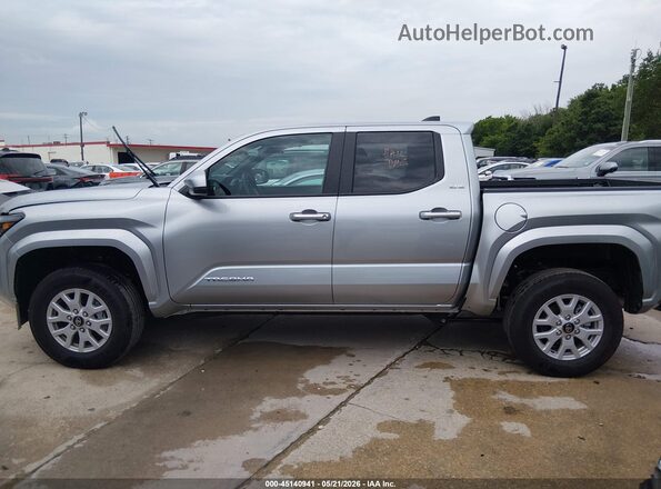 3TMLB5JN8TM243779 2026 TOYOTA TACOMA Silver Սալոնի 360 աստիճան տեսք