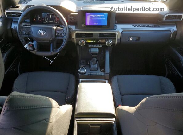 3TMLB5JNXTM210511 2026 TOYOTA TACOMA Черный Вид панели приборов