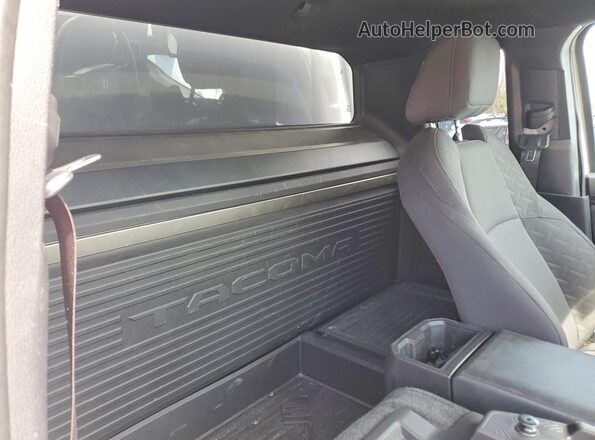 3TYJDAHN0RT001985 2024 TOYOTA TACOMA White უკანა სავარძლების ხედი