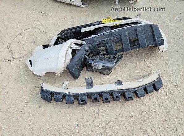 3TYKD5HN3RT006920 2024 TOYOTA TACOMA White Vista del compartimento del motor