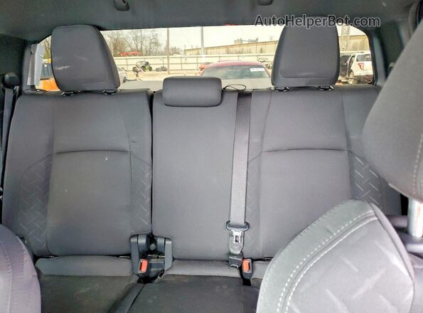 3TYKD5HN5RT004425 2024 TOYOTA TACOMA White Vista de los asientos traseros