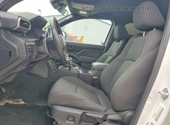 3TYKD5HN5RT004425 2024 TOYOTA TACOMA White Vista interior delantera