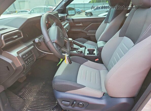 3TYLB5JN1RT039838 2024 TOYOTA TACOMA Белый Вид салона спереди